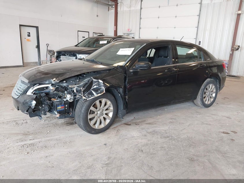 Vin: 1c3ccbbb8dn602124, lot: 45627397, chrysler 200 touring 20132