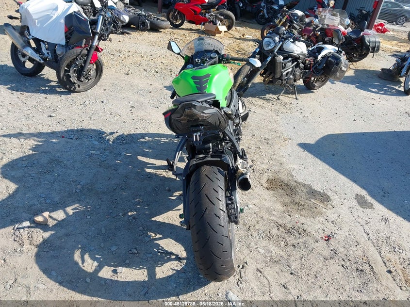 2021 Kawasaki Zx636 K VIN: JKBZXJG15MA015753 Lot: 45129788