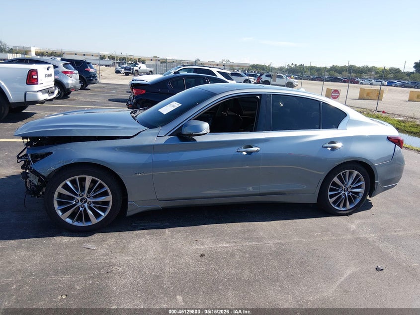 2018 INFINITI Q50 SEDAN 3.0L V-6 DI, DOHC, VVT, TURBO, 300HP