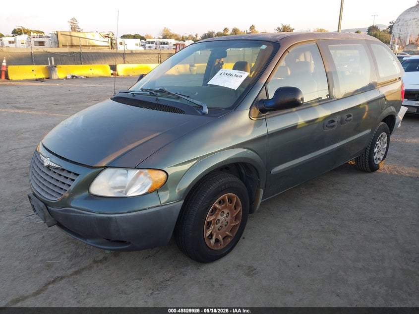 2002 CHRYSLER VOYAGER auction photo 2
