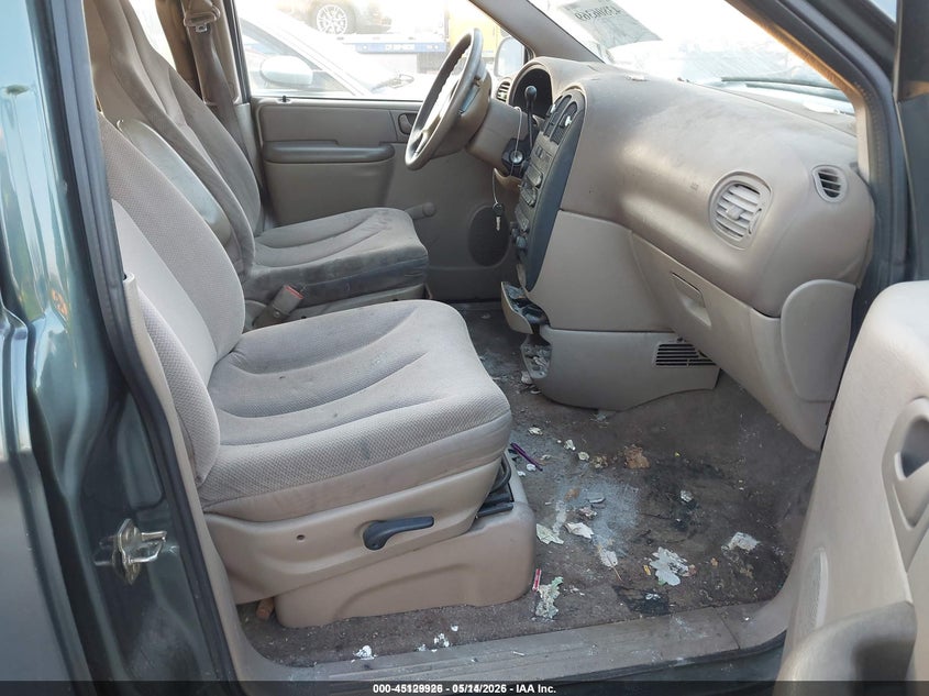 2002 CHRYSLER VOYAGER auction photo 5
