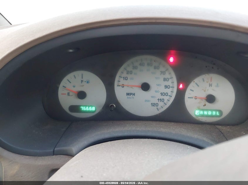 2002 CHRYSLER VOYAGER auction photo 7