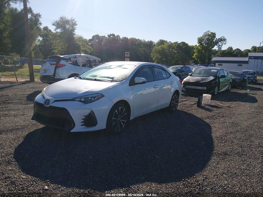 2017 Toyota Corolla Se 5YFBURHE6HP665746 photo 1