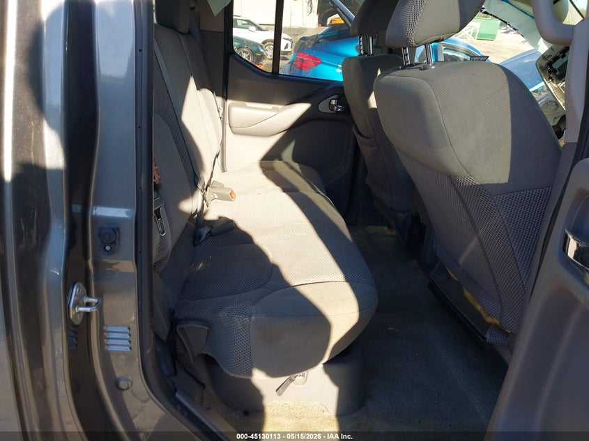2017 NISSAN FRONTIER auction photo 8