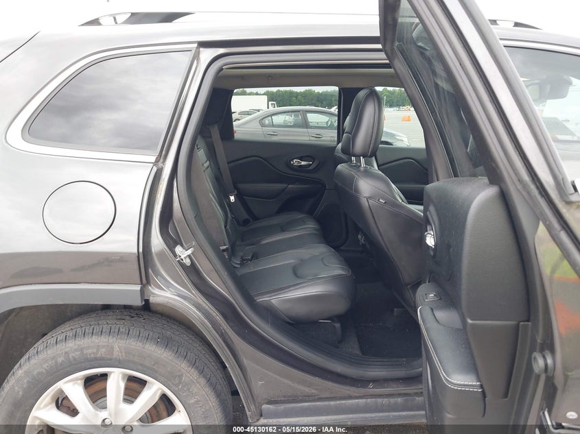 2016 JEEP CHEROKEE auction photo 8