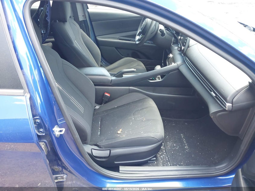2022 HYUNDAI ELANTRA auction photo 5