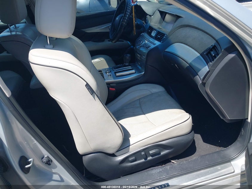 2016 INFINITI Q70 auction photo 5