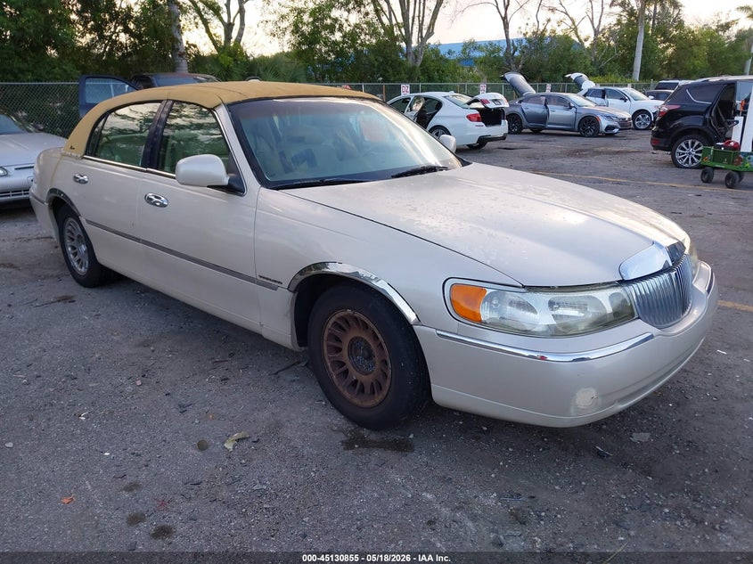 2000 LINCOLN TOWN CAR CARTIER