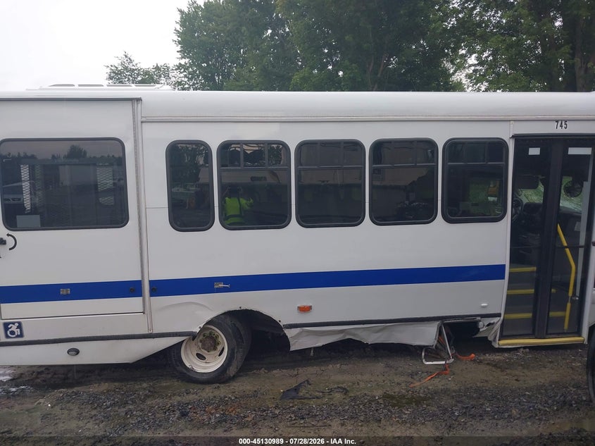 2025 FORD E-450 CUTAWAY N/A N/A