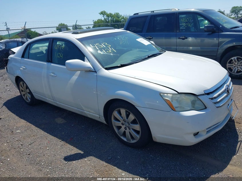 2005 TOYOTA AVALON XLS