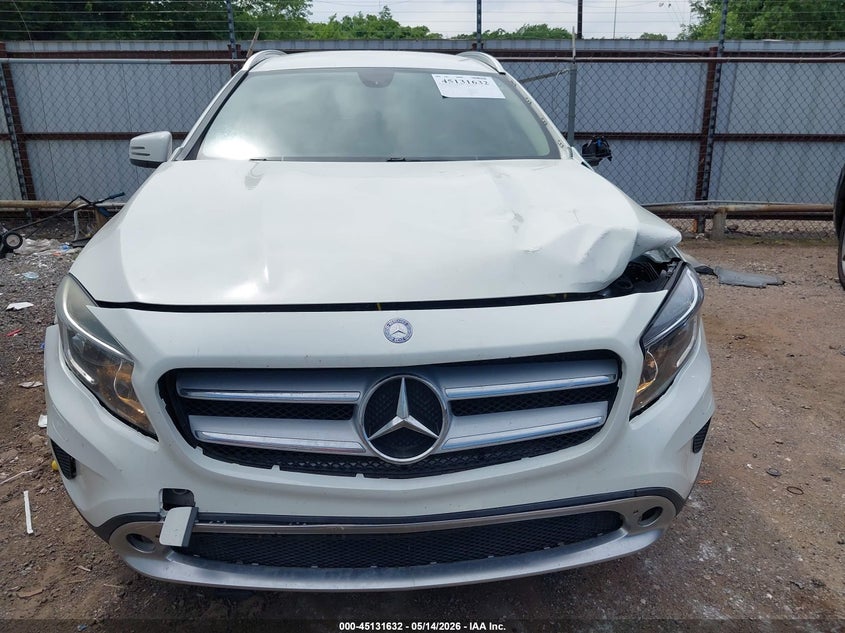 MERCEDES-BENZ GLA 250 - zdjęcie 12