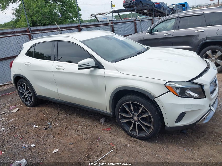 MERCEDES-BENZ GLA 250 - zdjęcie 13