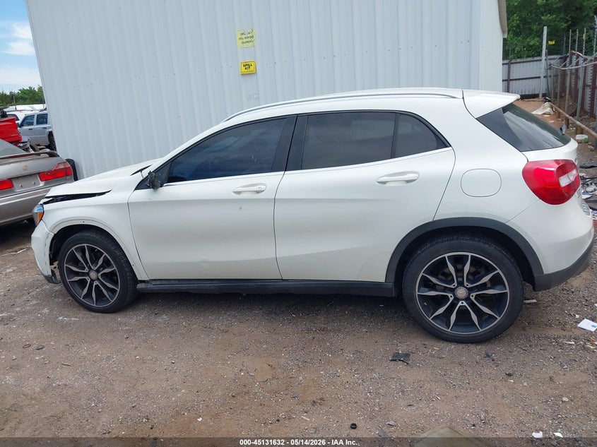 MERCEDES-BENZ GLA 250 - zdjęcie 14