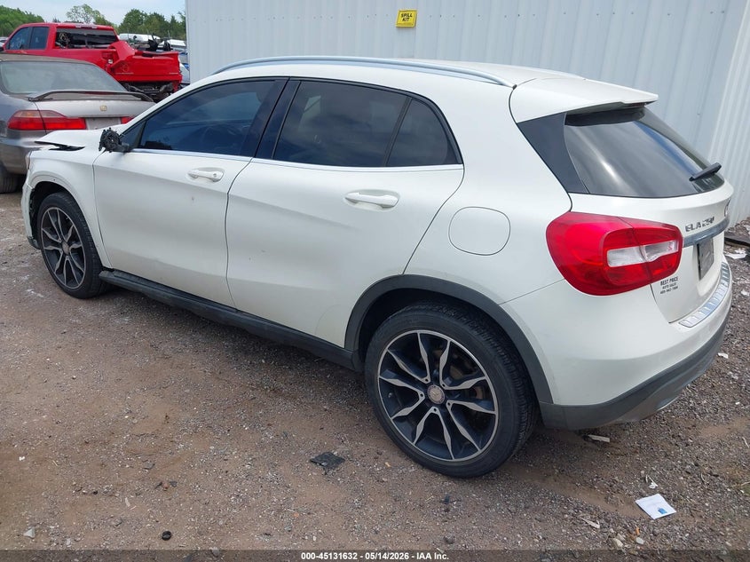 MERCEDES-BENZ GLA 250 - zdjęcie 3