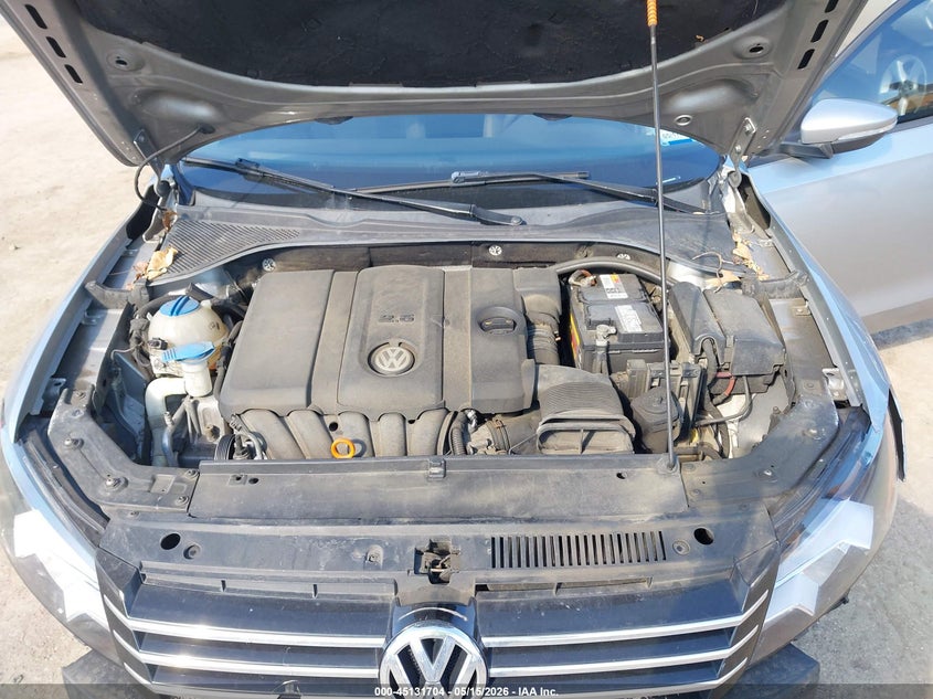 2012 Volkswagen Passat 2.5 2.5L S silver Lot 111045131704 Vin 1VWAP7A38CC053336