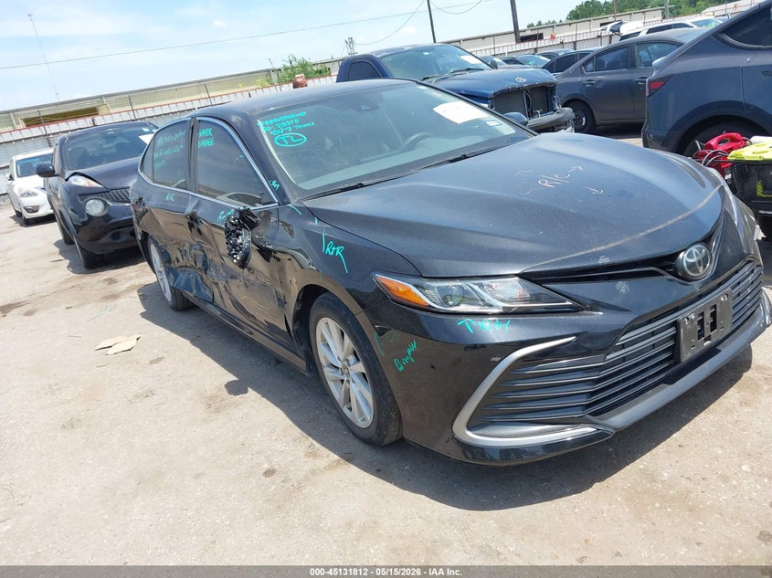 2022 TOYOTA CAMRY LE