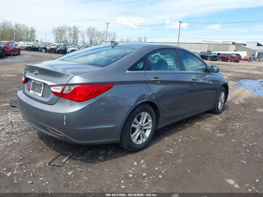 2013 HYUNDAI SONATA auction photo 4