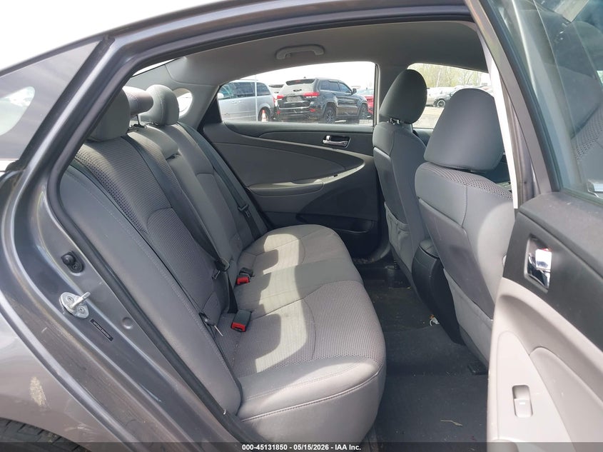 2013 HYUNDAI SONATA auction photo 8
