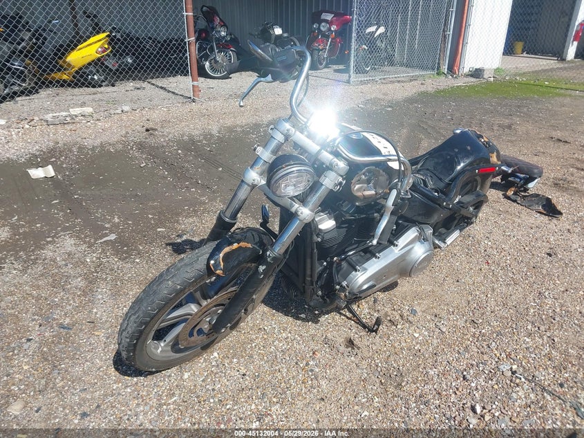 2024 HARLEY-DAVIDSON SOFTAIL MOTO 2