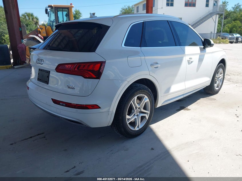 Vin: wa1bnafy2j2024751, lot: 45629700, audi q5 2.0t premium/2.0t tech premium 20184