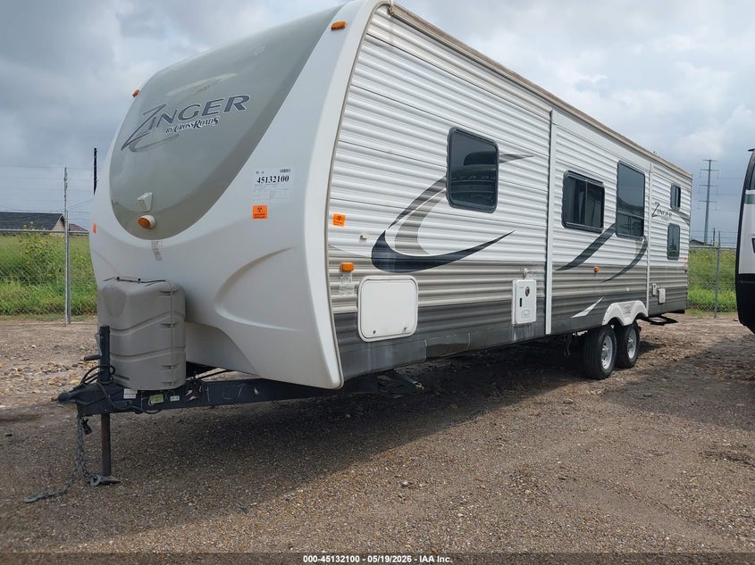 4V0TC3222FJ004127 2015 Crossroads Zinger photo 1
