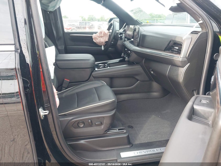 2026 CHEVROLET SUBURBAN auction photo 5