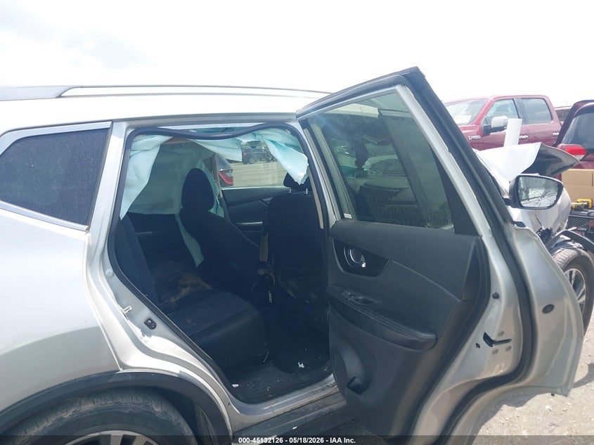 2019 NISSAN ROGUE auction photo 8