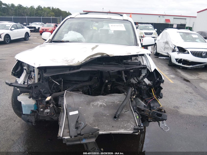 2012 HYUNDAI SANTA FE auction photo 6