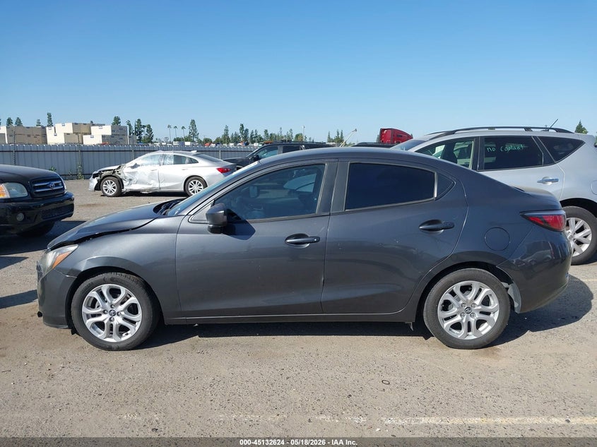 VIN 3MYDLBYV3HY172420 2017 TOYOTA YARIS IA