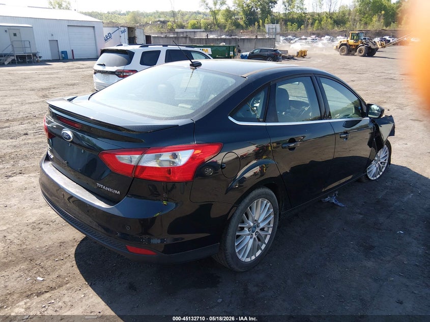 Vin: 1fadp3j28dl111534, lot: 45630339, ford focus titanium 20134