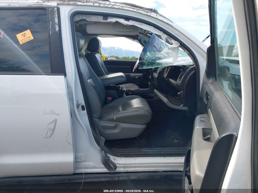 2018 TOYOTA SEQUOIA auction photo 5