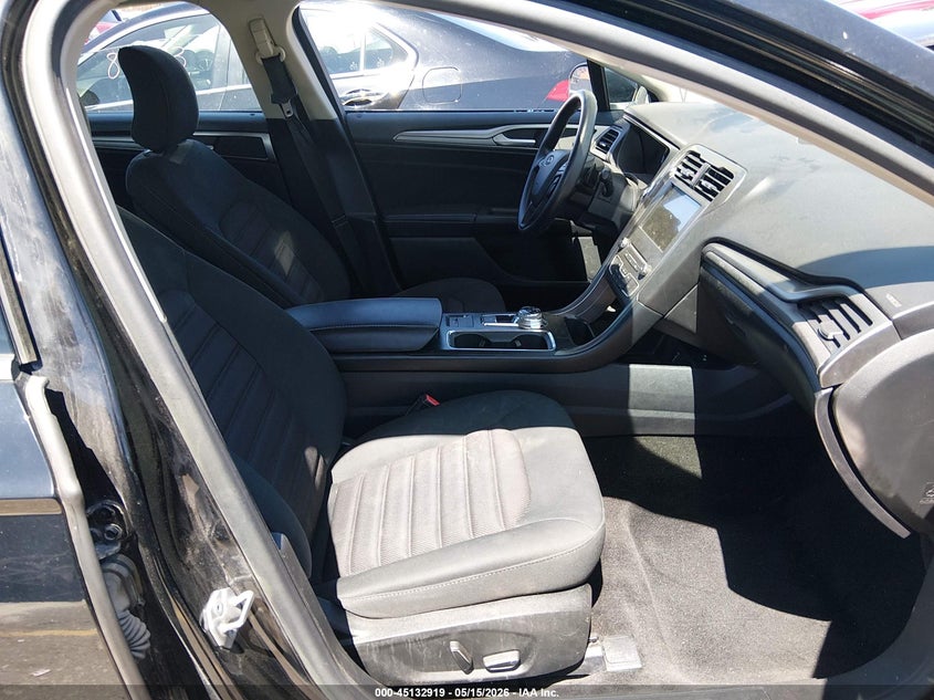 VIN 3FA6P0HD3JR279481 2018 FORD FUSION SE