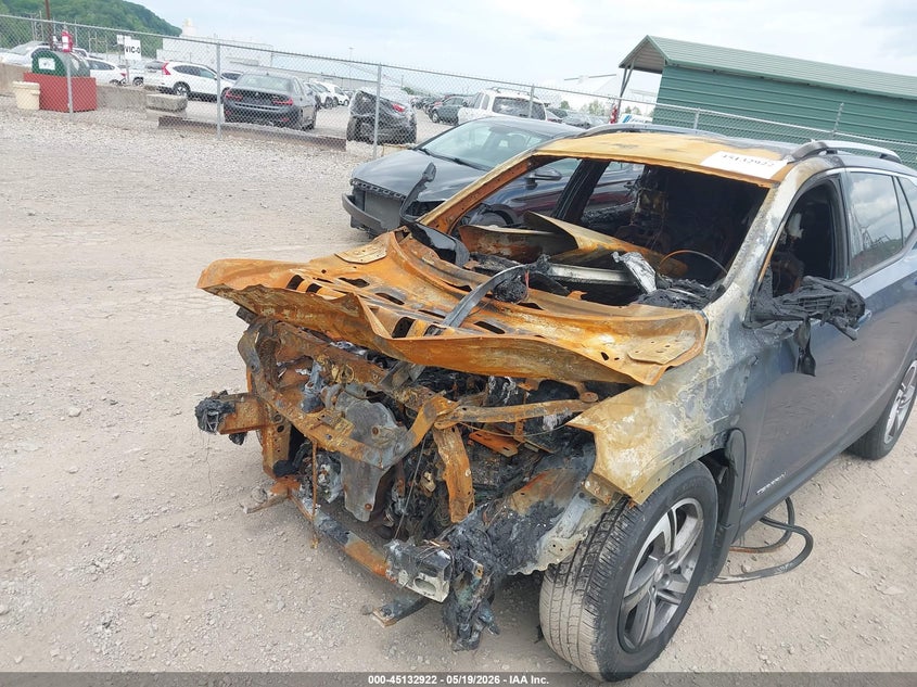 2021 GMC TERRAIN auction photo 6