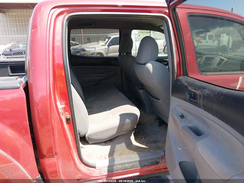 2011 TOYOTA TACOMA auction photo 8