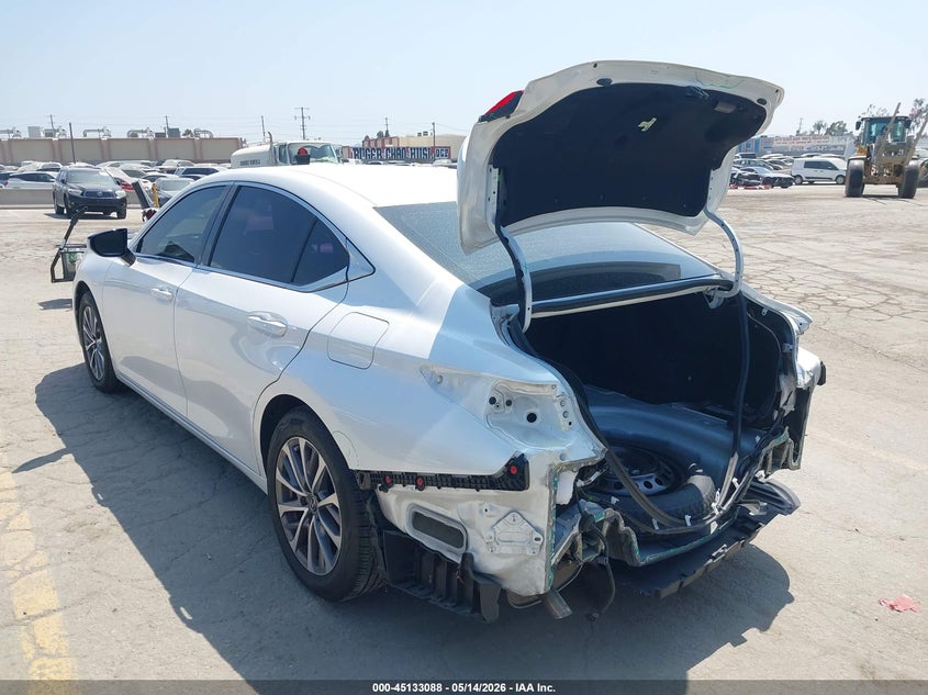 Vin: 58aca1c15nu025730, lot: 45630717, lexus es 300h 20223