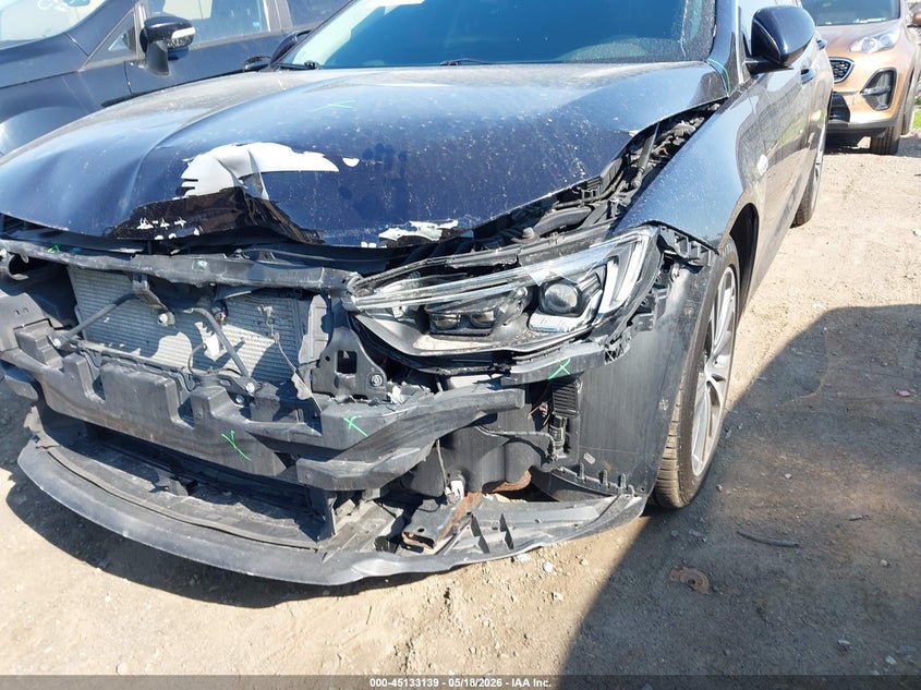 2018 Buick Regal Sportback Essence VIN: W04GP6SXXJ1061210 Lot: 45133139