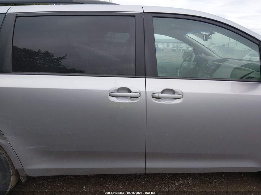 2012 Toyota Sienna 3.5 Le V6 8 Passenger silver Lot 111045133347 Vin 5TDKK3DCXCS255829