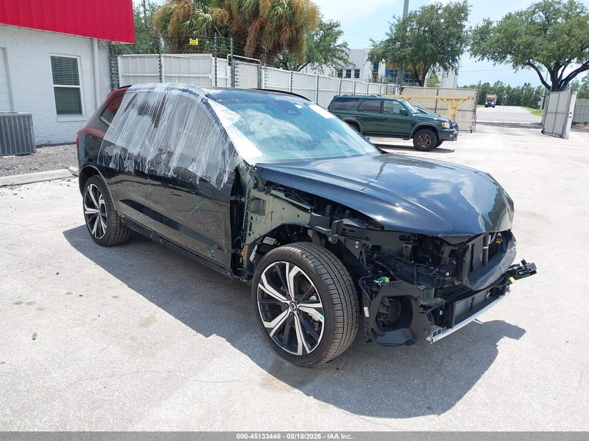 Vin: yv4h60rm0s1189542, lot: 45631075, volvo xc60 plug-in hybrid ultra, t8 awd electric/gasoline, dark 20251