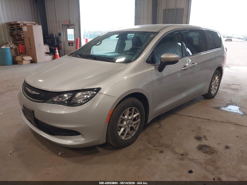 Vin: 2c4rc1cg7nr141528, lot: 45631310, chrysler voyager lx 20222