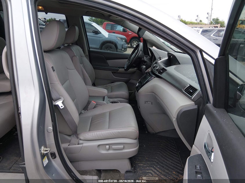 2016 HONDA ODYSSEY auction photo 5
