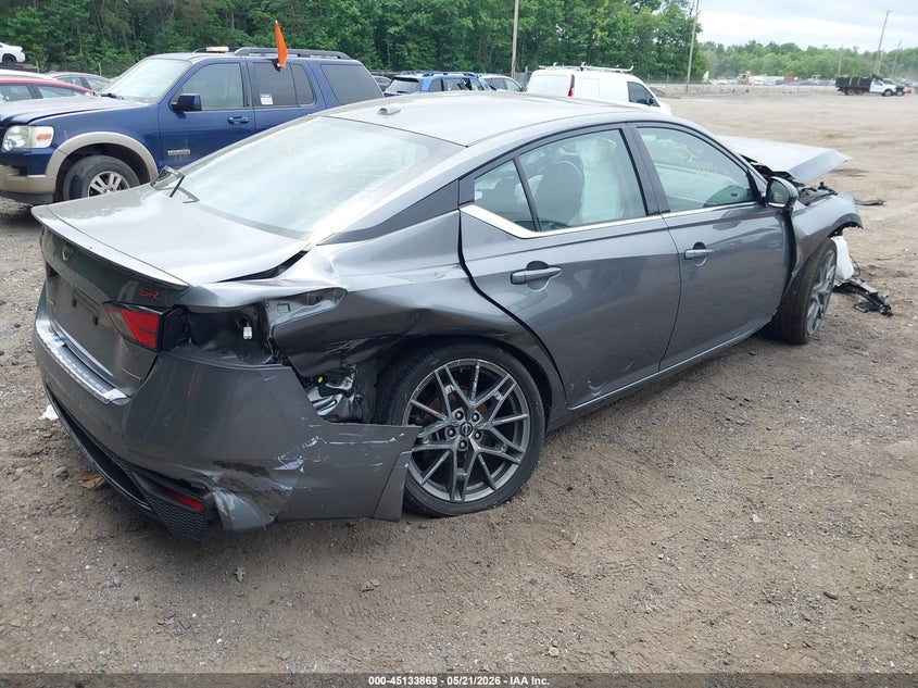 2023 NISSAN ALTIMA auction photo 4