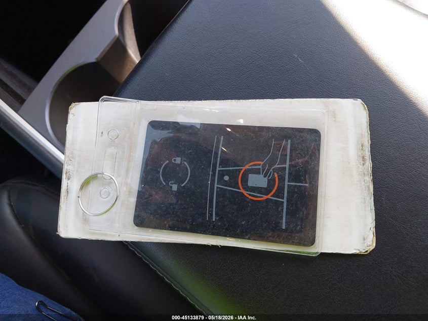 TESLA MODEL 3 - zdjęcie 11