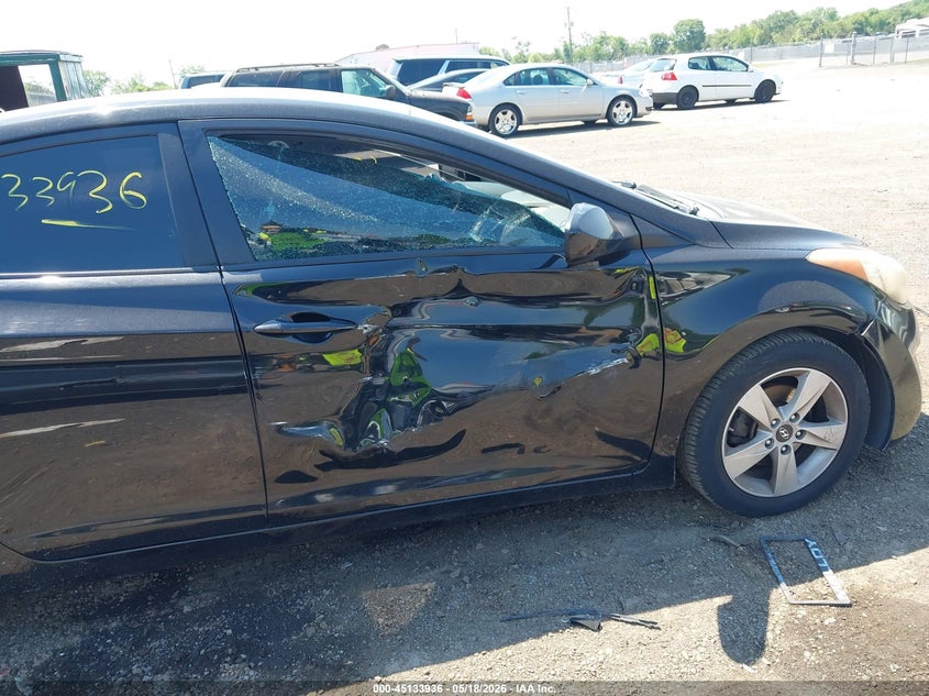 2011 HYUNDAI ELANTRA auction photo 6