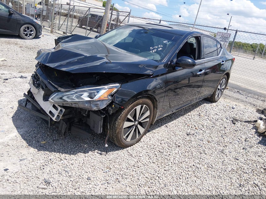 2019 NISSAN ALTIMA auction photo 2