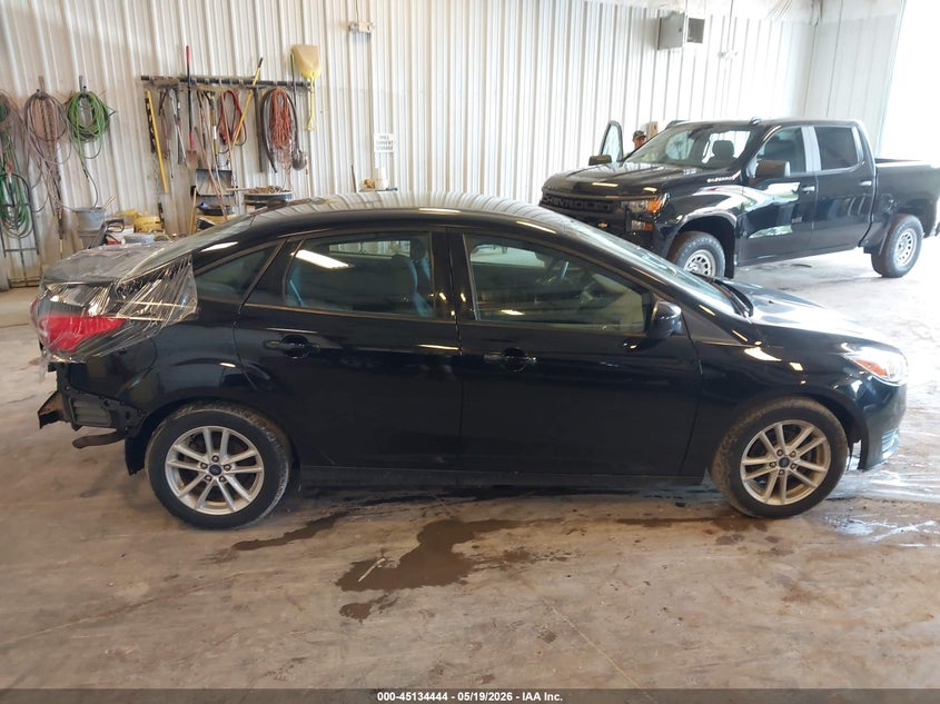 VIN 1FADP3FE3JL203455 2018 FORD FOCUS SE