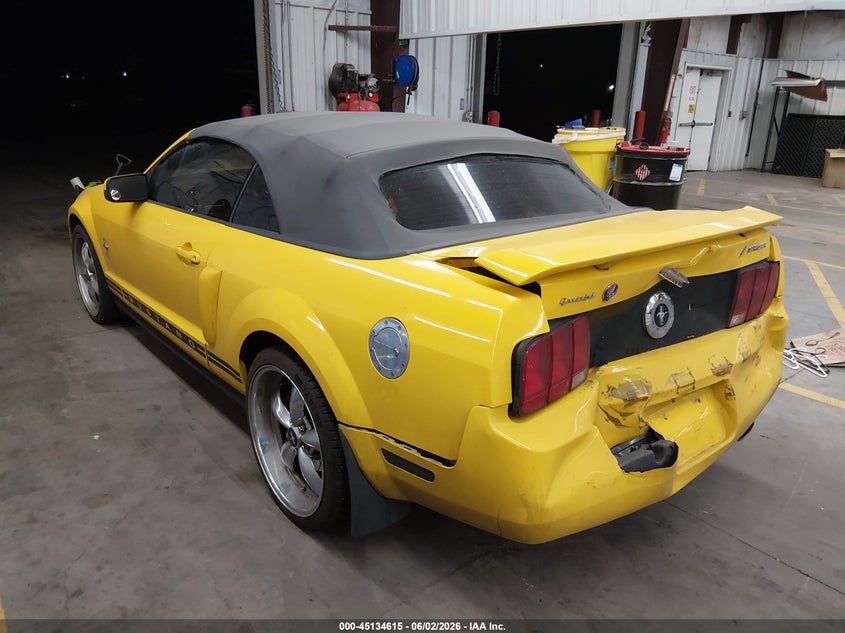 2005 FORD MUSTANG auction photo 3