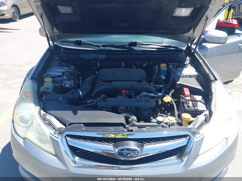 2010 Subaru LEGACY 2.5 2.5I Premium silver Lot 111045134640 Vin 4S3BMBG64A3244902