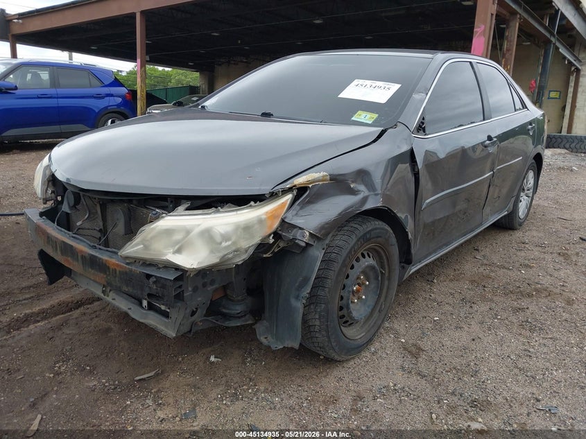 Vin: 4t4bf1fk6dr321479, lot: 45632564, toyota camry le 20132