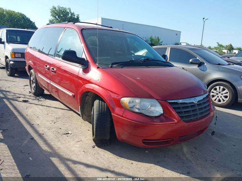 2005 Chrysler Town & Country Touring