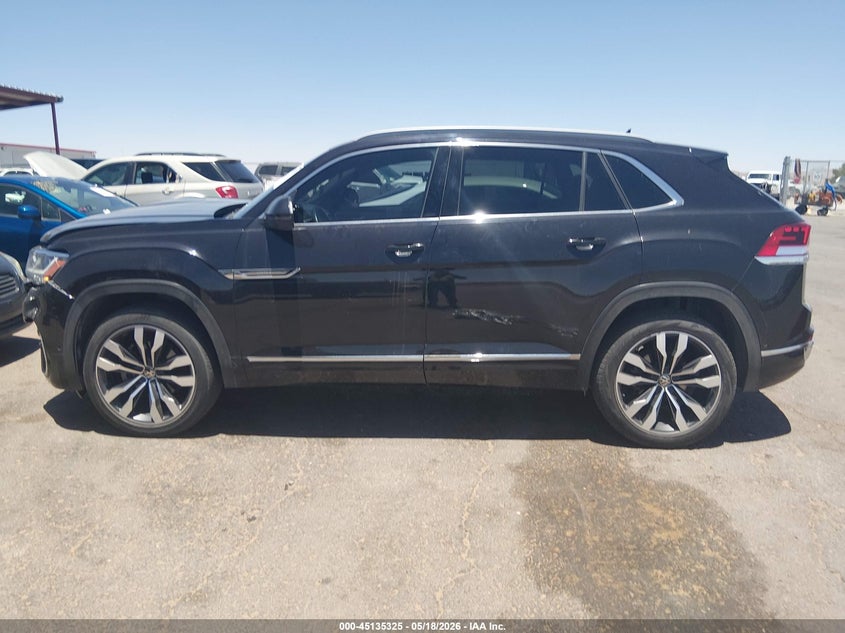 2021 VOLKSWAGEN ATLAS CROSS SPORT 3.6L V6 SEL PREMIUM R-LINE — Фото 14